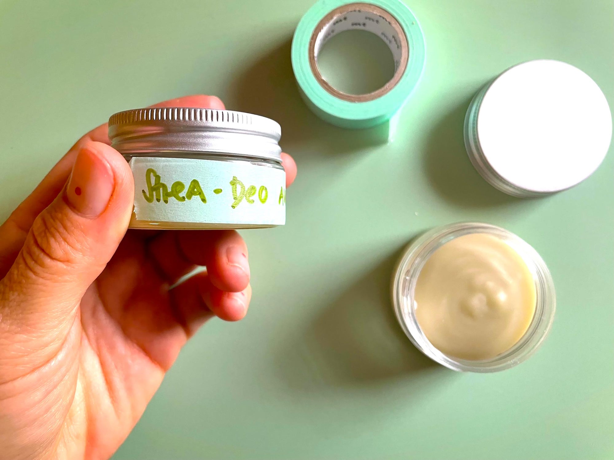 DIY Rezept: Wirksamen, natürlichen Deo für sensible Haut selber machen