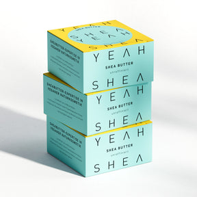 Shea Yeah Pure Sheabutter, unraffiniert aus Ghana, drei Schachteln gestapelt, Naturkosmetik mit Sheabutter.