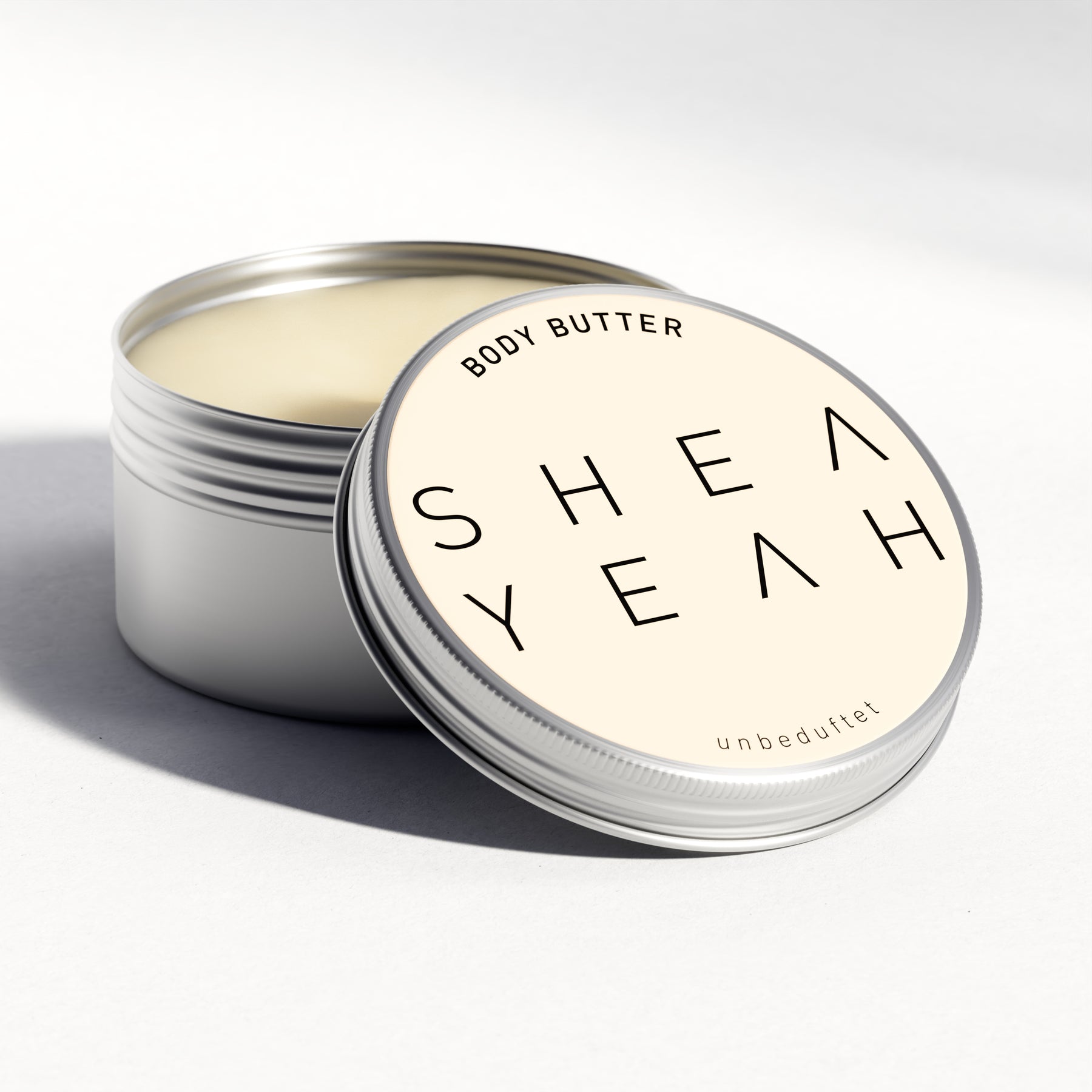 Shea Yeah Body Butter unbeduftet in der offenen Dose, Naturkosmetik mit Sheabutter.
